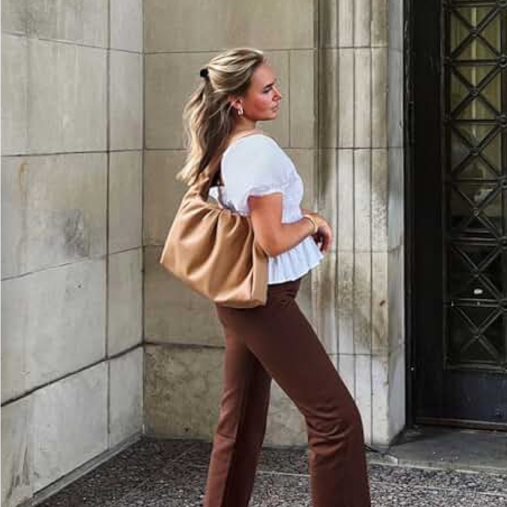 Women's ASTR the Label Savina Bubble Sleeve Top